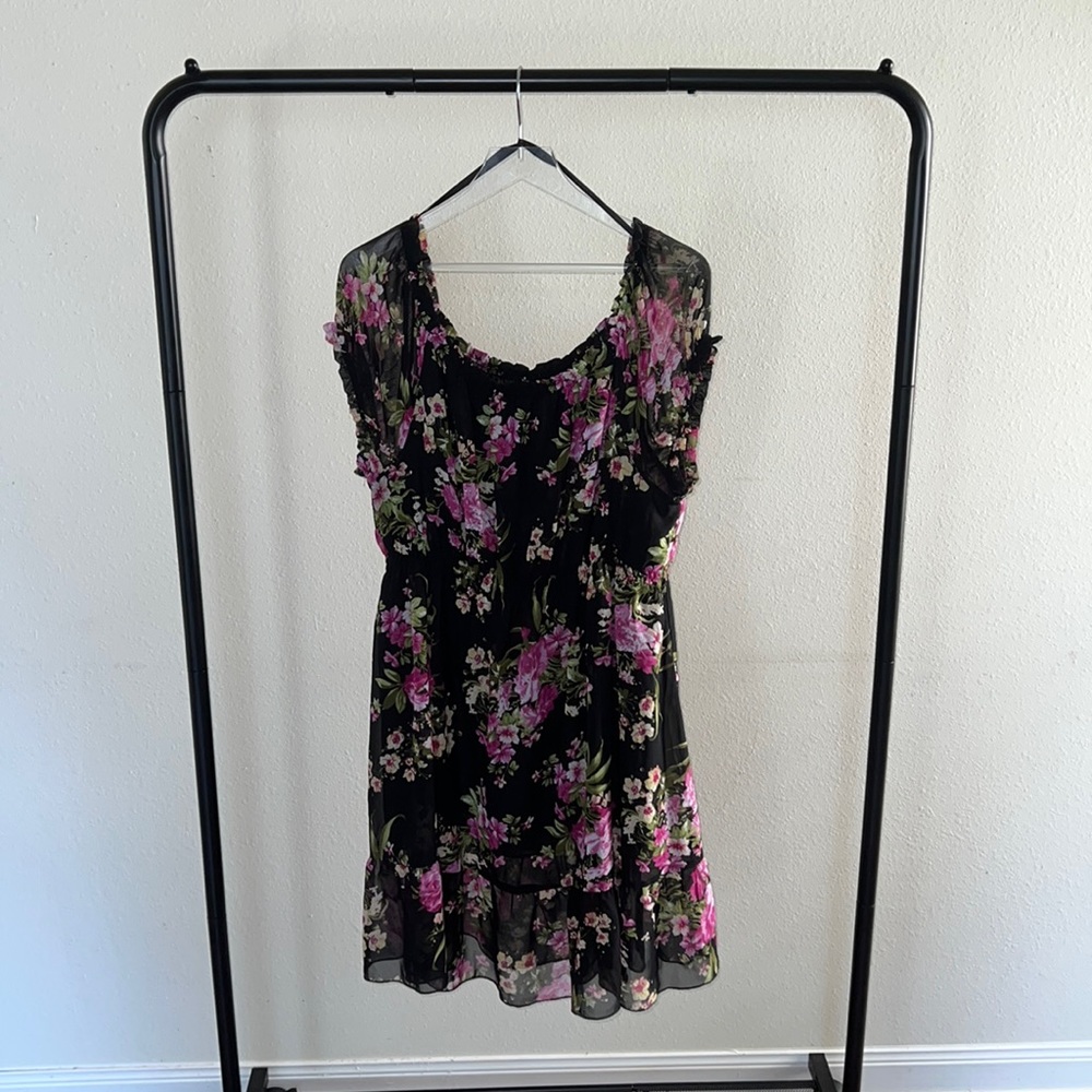2x On or Off Shoulder Floral Dress with Ruffle at Hemline